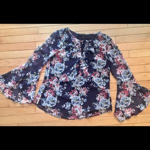 White House black market floral top size 4